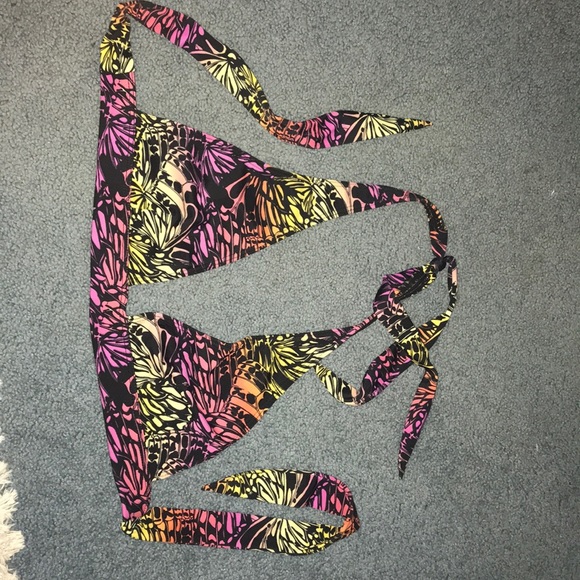 Women’s bathing suit top - Picture 1 of 6